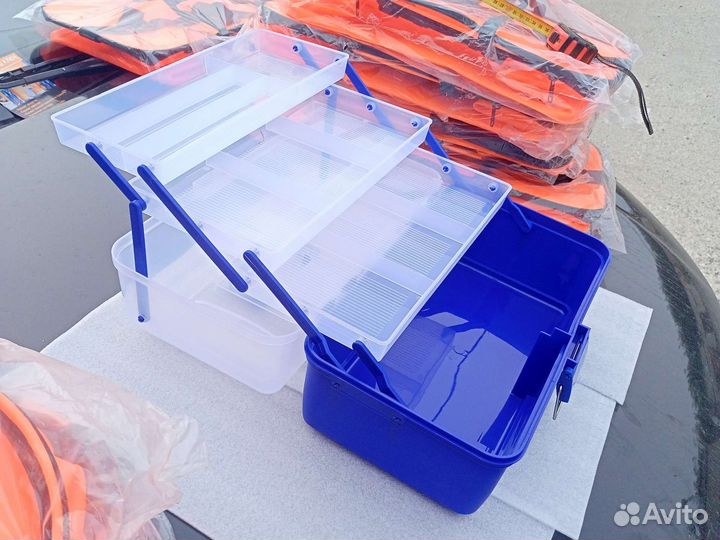 Ящик рыболовный 3 полки новый