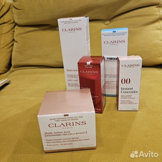 Пустые коробочки от косметики Clarins