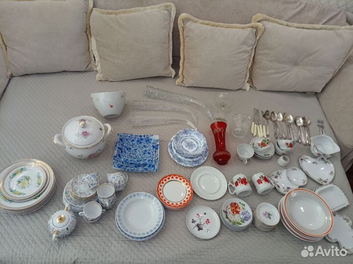 Посуда СССР,сервиз, тарелки, вазы на ножках