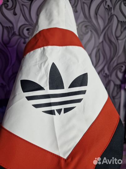 Куртка adidas весна/осень