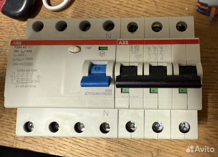 Узо abb F204 AC 25A,0.3A