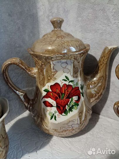 Набор чайник и чашки