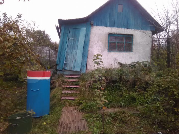 Дача 21 м² на участке 3 сот.