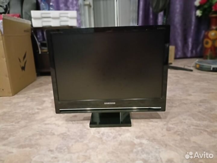 Монитор samsung
