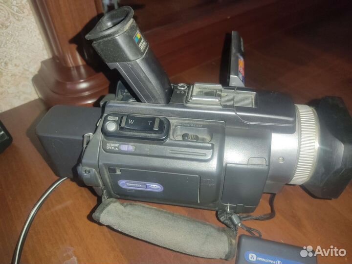 Видеокамера sony