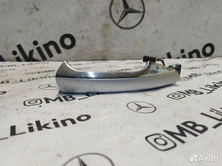 Ручка двери внешняя правая Mercedes S-Class W221