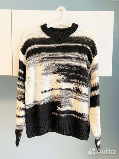 Свитер женский Zarina