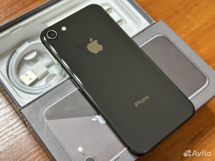 iPhone 8, 128 ГБ