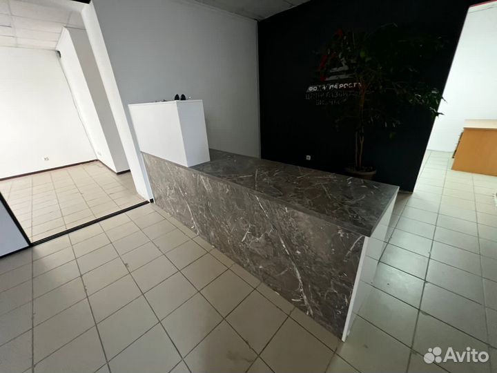 Стойка ресепшн