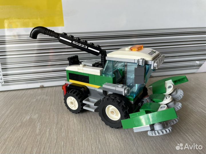 Lego City 60223(Оригинал) Транспортировщик комбайн