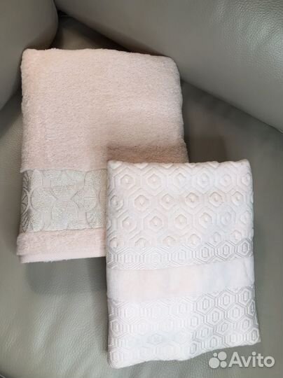 Полотенца 2 шт. абсолютно новые, с биркой