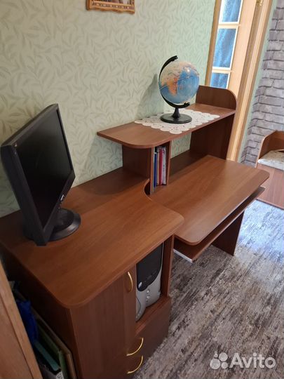 Компьютерный стол