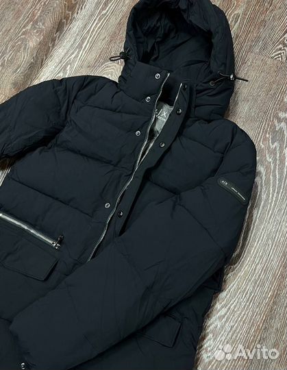 Зимний стиль: мужской пуховик от Armani