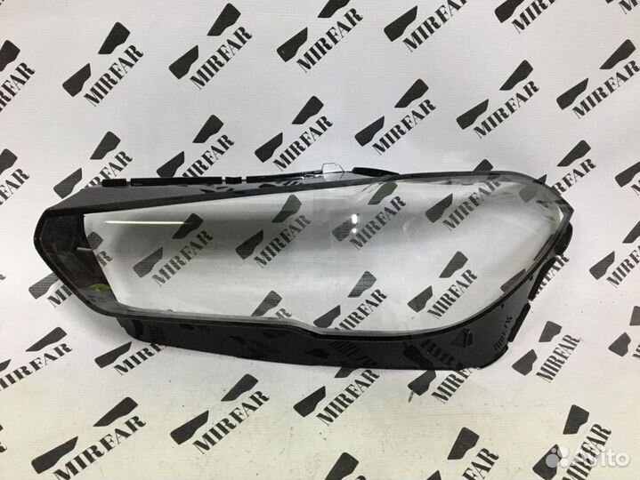 Стекло фары BMW X5 G05