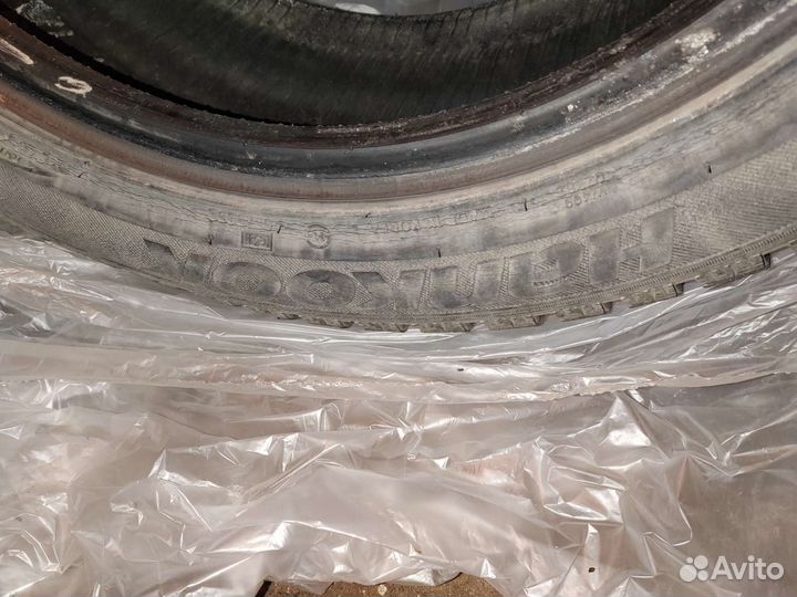 Hankook Winter I'Pike 215/55 R17