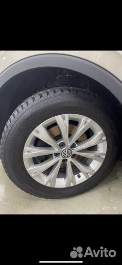 R17 Nokian Tyres Hakkapeliitta 8 SUV 215/65, PCD 5x112 DIA 57.1