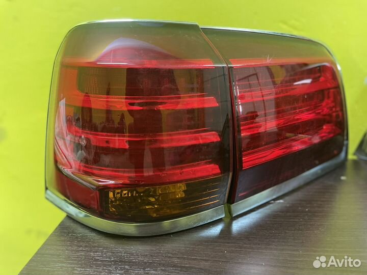 Задняя оптика lexus 570 (08-12)