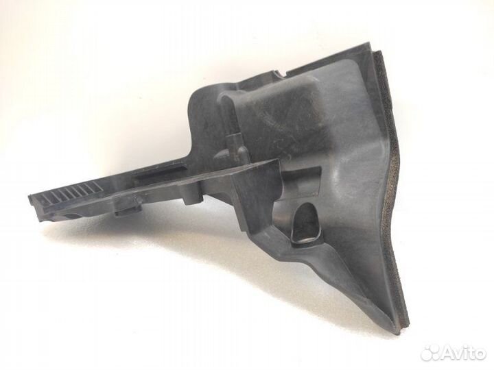 Крепление аккумулятора левое Land Rover Discovery