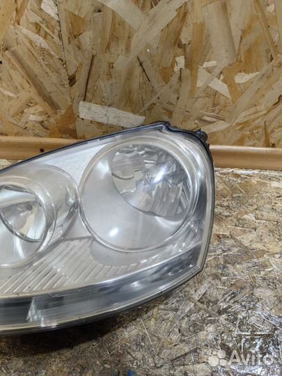 Фара Левая Фольксваген Джетта 5 Гольф 5 1K6941005Q