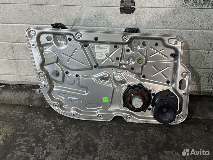 Передний левый стеклоподъемник Phaeton