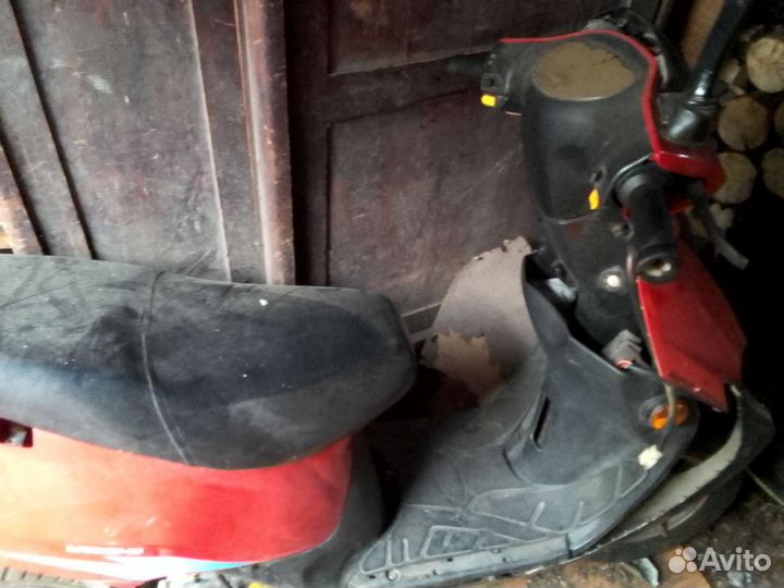 Продам скутер на запчасти