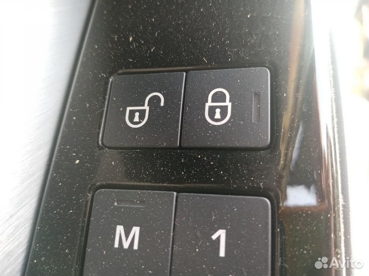 Кнопка цз на Рейнж Ровер Велар 2019