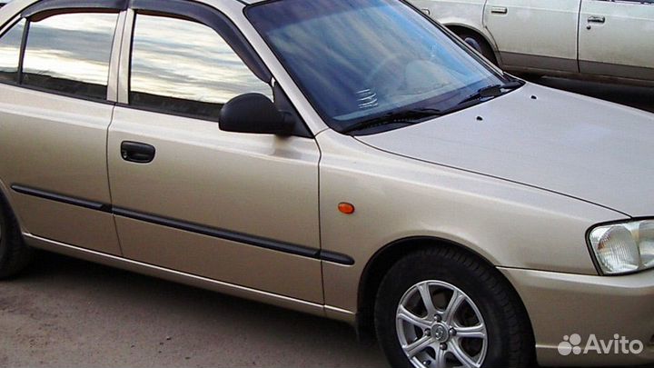 Hyundai Accent автомобиль в разборе G4EB и G4EC