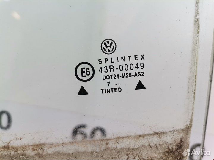 Стекло двери задней левой Volkswagen Golf 3 1998