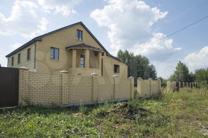 Коттедж 300 м² на участке 12 сот.