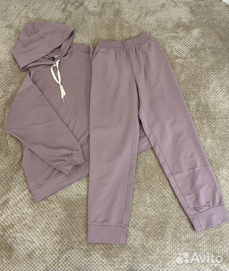 Костюм спортивный женский