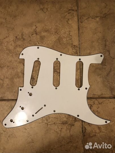 Пикгард на stratocaster