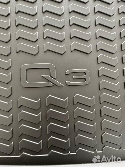 8U0061180 Поддон в багажник для Audi Q3