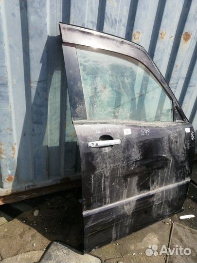 Дверь передняя правая Nissan Serena C26