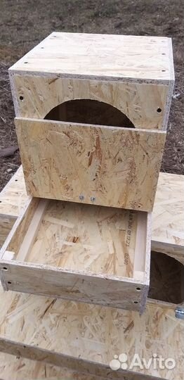 Гнездо для кур с яйцесборником