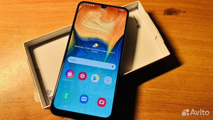 Samsung Galaxy A30, 3/32 ГБ