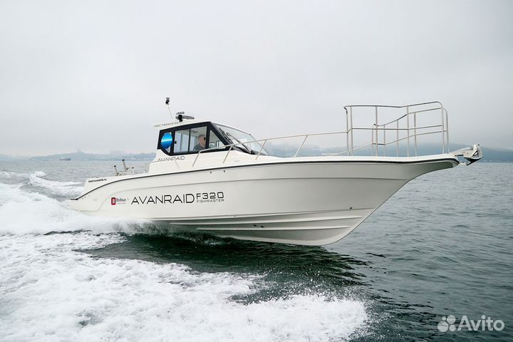 Катер Avanraid F320 Fishmaster с Suzuki 2хDF200ATX