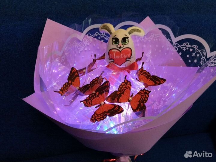 Светящийся букет из бабочек