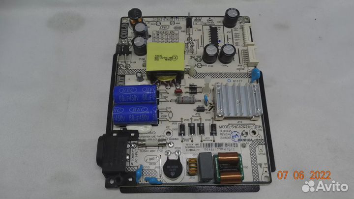 SHG4202A02-101H REV:0.4 81-PBE040-H18