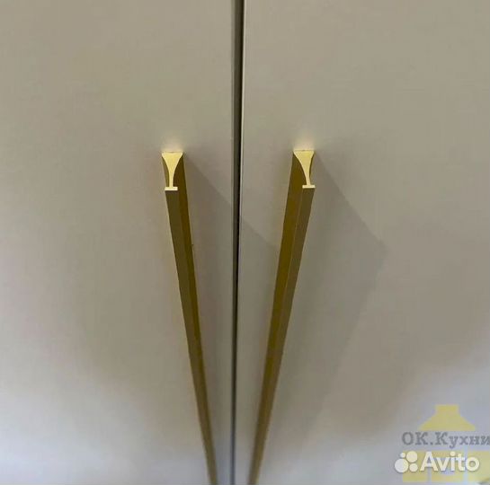 Угловой шкаф