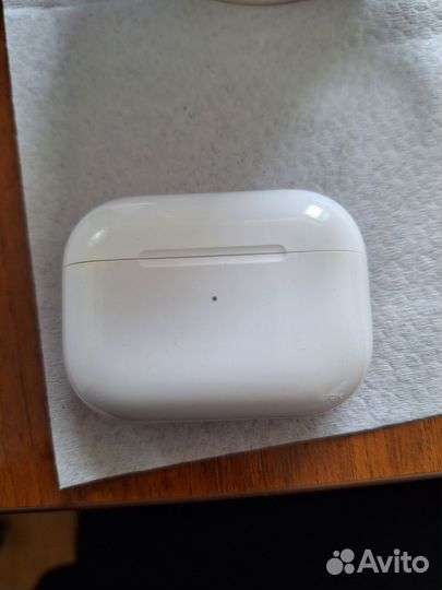 Airpods pro with Wireless Charging Case mwp22ru/a
