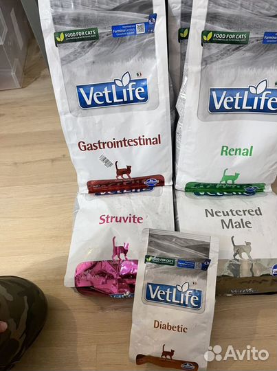 Корм для собак и кошек VetLife фармина