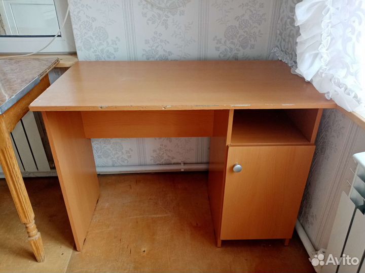 Письменный стол