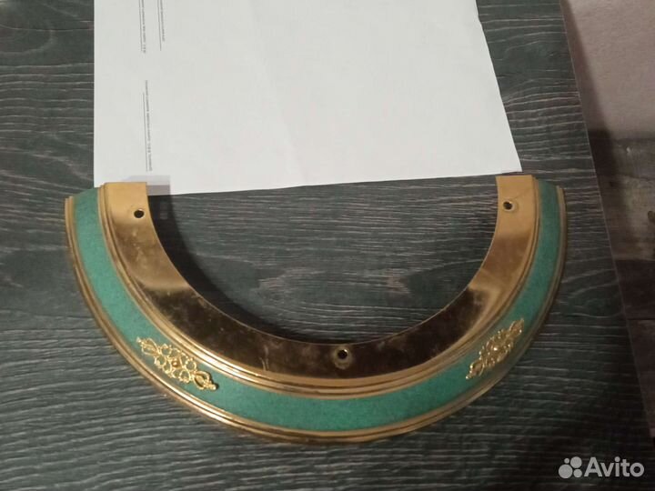 Декор от бра-светильника