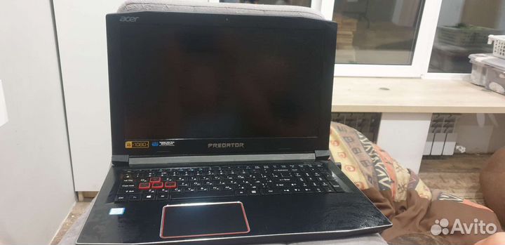 Acer predator helios 300 (PH315-51)