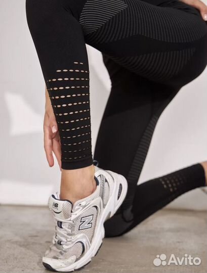 Спортивный костюс с короткой кофтой