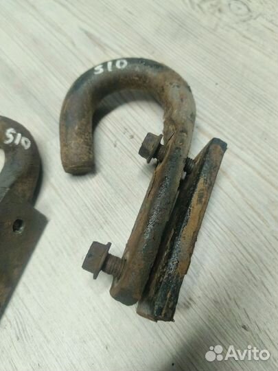 Буксировочный крюк Chevrolet Blazer S10