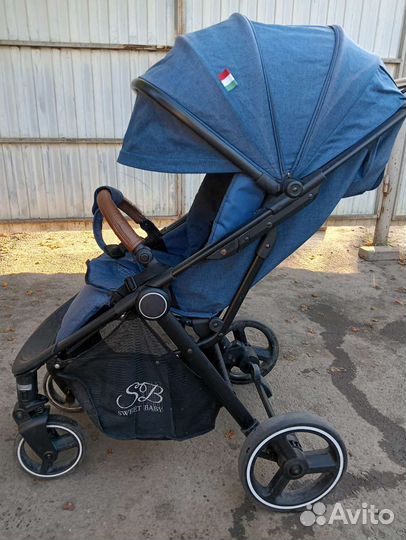 Прогулочная коляска