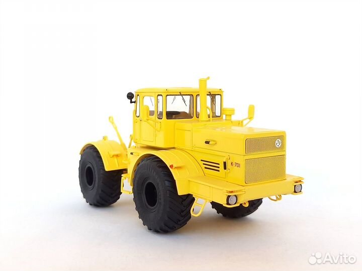 К-701 Кировец 1/43 (есть дефект)