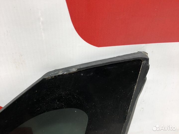 Toyota Rav4 XA50 Форточка