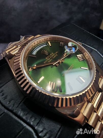 Золотые часы Rolex day date 228235